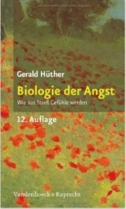 Ein Mohnblumenfeld - das Cover zu Biologie der Angst von Gerald Hüther